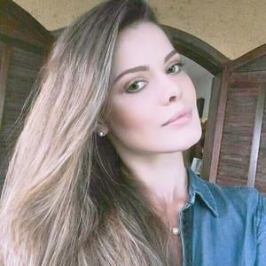 Meet your Posher, Luciana